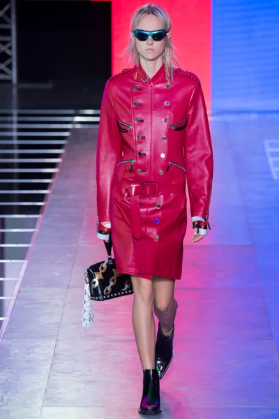Look 36